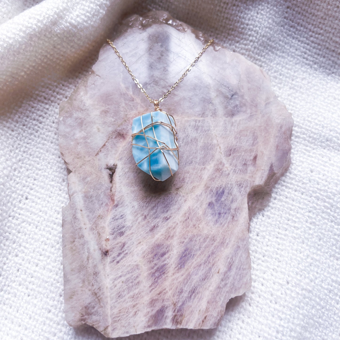 Larimar gold