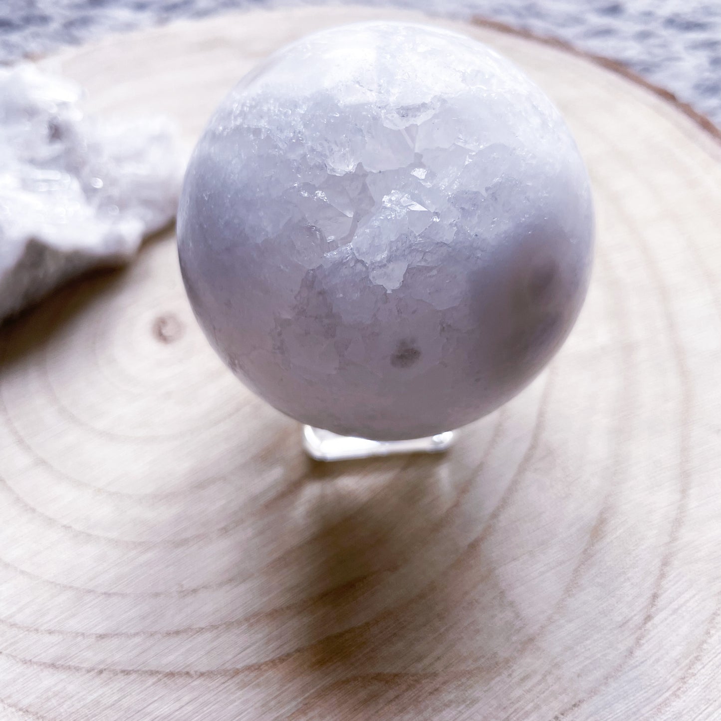 White goede (rock crystal) ball